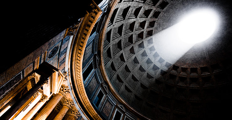 An inside upwards shot of the hole and light coming in from the Pantheon