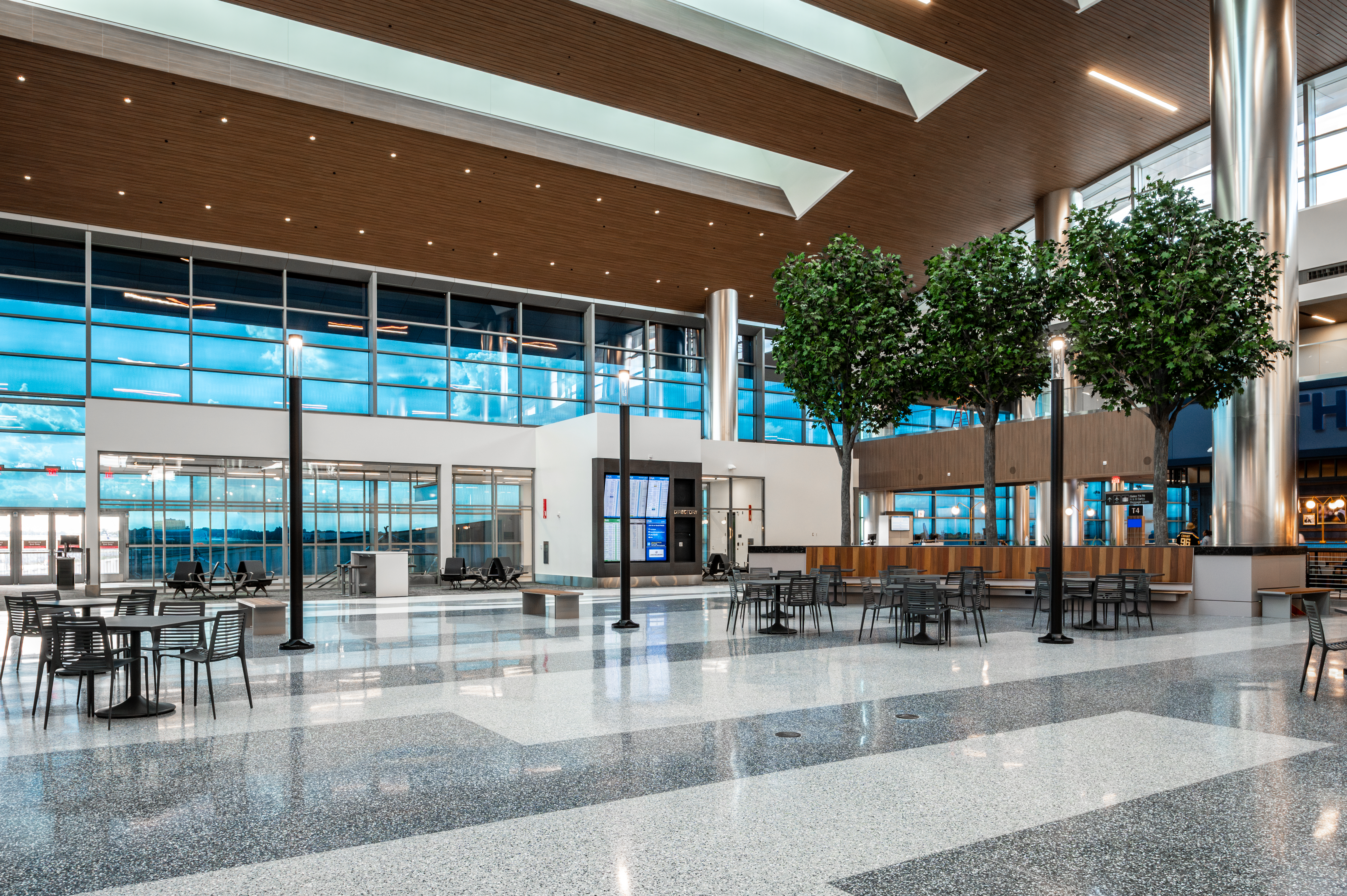 Image of the open atrium at the BNA Marketplace in Nashville International Airport
