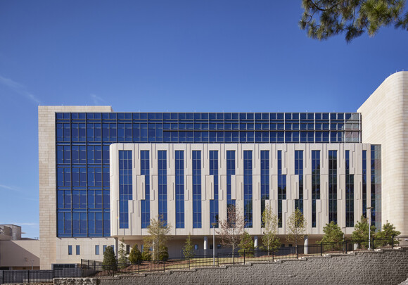 Exterior image of Emory Healthcare Musculoskeletal Institute in Brookhaven, Georgia